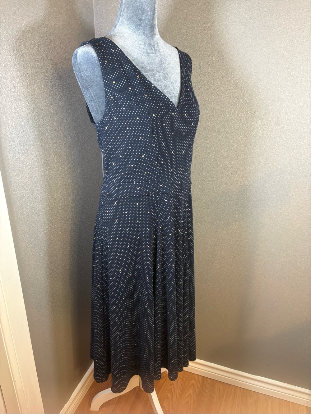 Ann Taylor Navy Sleeveless V-Neck Midi Dress with Dot Detail Size 10 - Picture 3 of 10